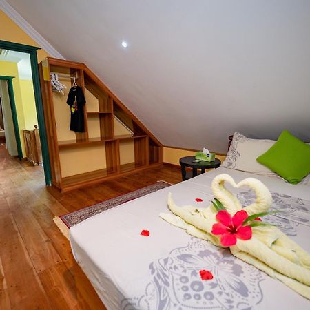 Pension Michel Villa Roche Bois La Digue Buitenkant foto