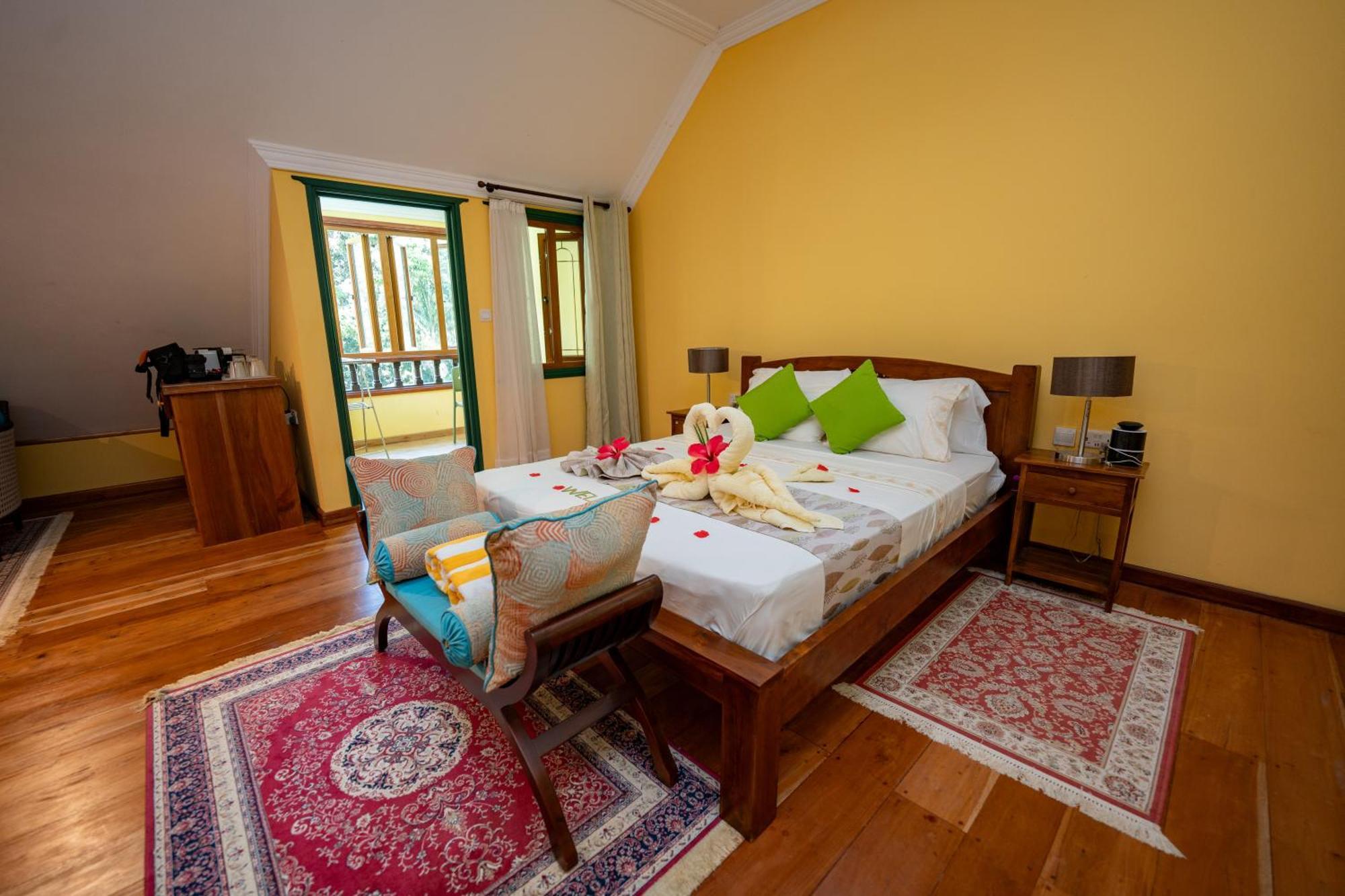 Pension Michel Villa Roche Bois La Digue Buitenkant foto