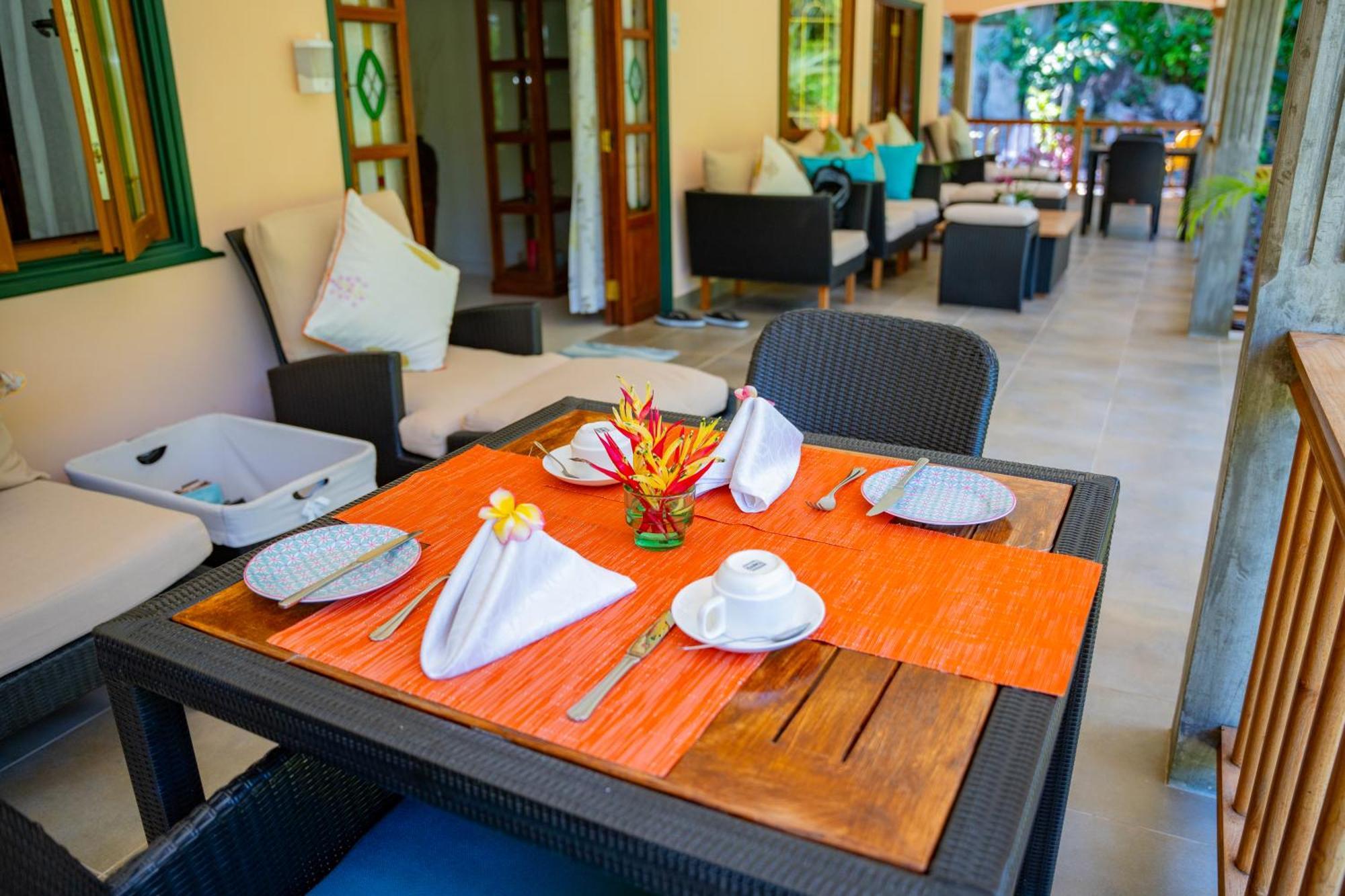 Pension Michel Villa Roche Bois La Digue Buitenkant foto