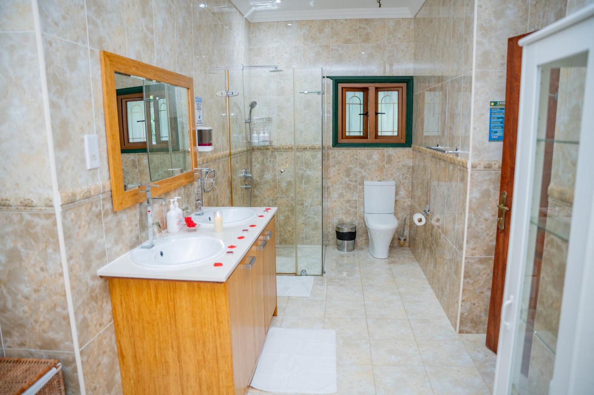 Pension Michel Villa Roche Bois La Digue Buitenkant foto