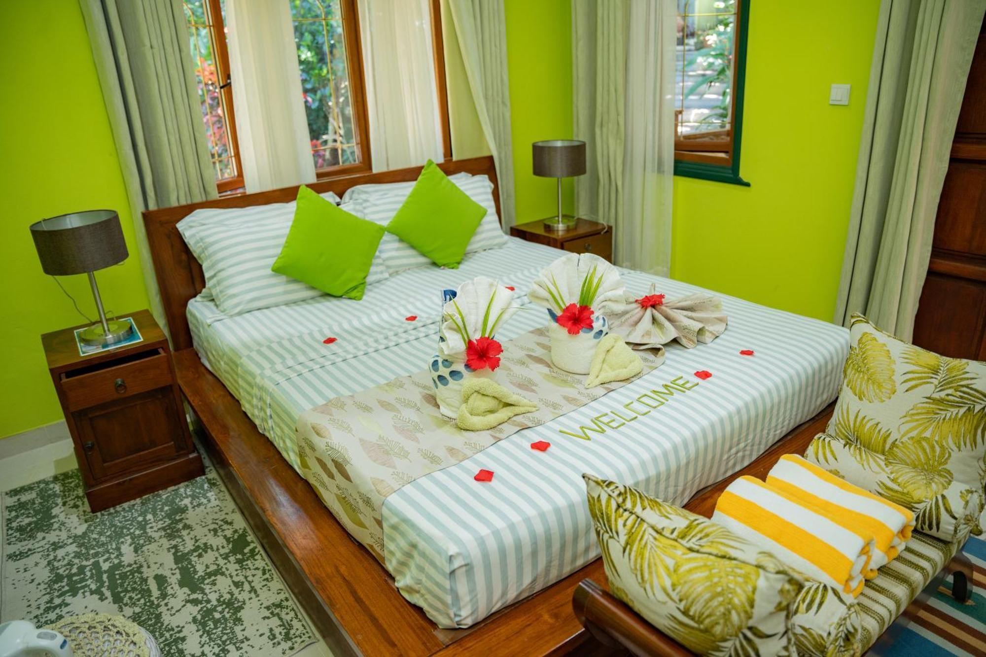 Pension Michel Villa Roche Bois La Digue Buitenkant foto